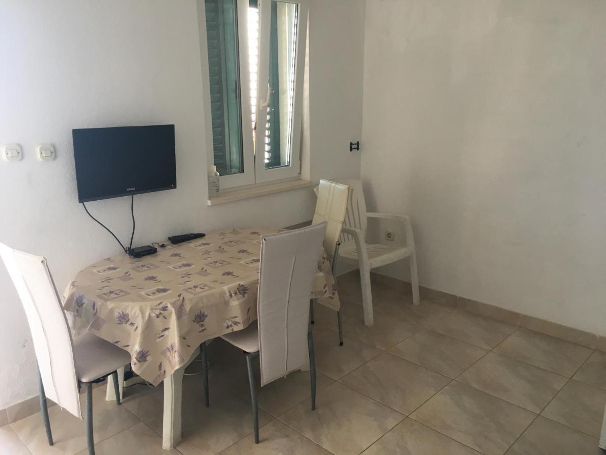 Apartmani Domenika Žuljana Kültér fotó